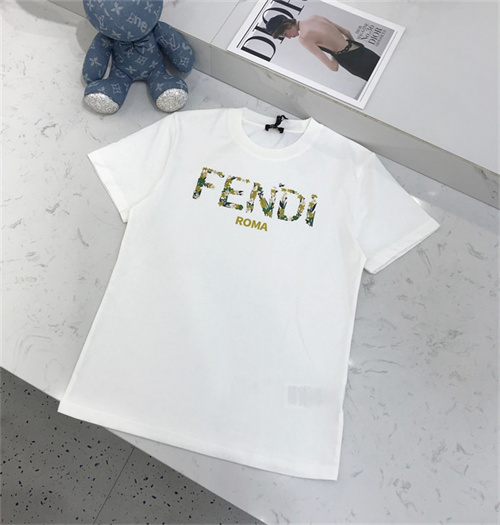 펜디 티셔츠 F41409 2025/신상