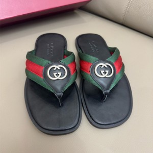 구찌 남성용 슬리퍼 G62377 2025/신상