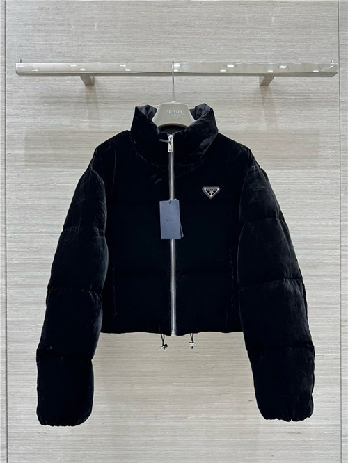 프라다 패딩 자켓 (충전재-오리털) P65407 2025/신상