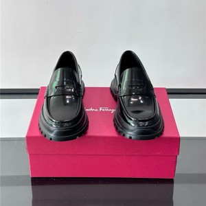 페레가모 남성용 로퍼 F35194-1 2025/신상