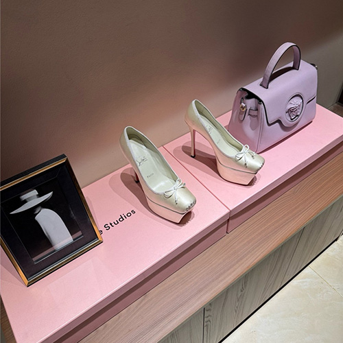 크리스찬루부탱 여성용 힐 (굽높이15.5CM) C49813-1 2025/신상