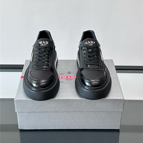 프라다 남성용 스니커즈 P20969-2 2025/신상