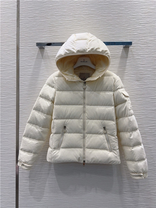 몽클레어 후드 패딩 자켓 M46001 2025/신상