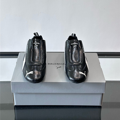 발렌시아가 남여공용 스니커즈 B62883-2 2025/신상