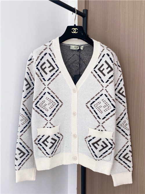 펜디 긴팔 가디건 F62490 2025/신상