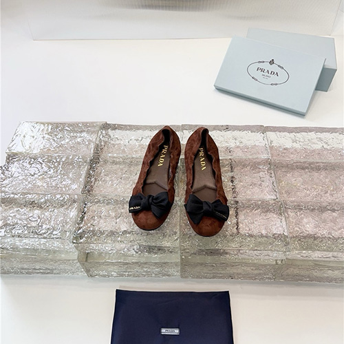 프라다 여성용 단화 P43524-2 2026/신상