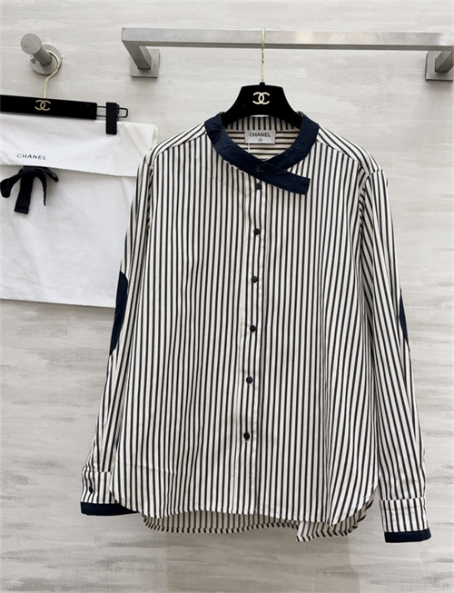 샤넬 긴팔 셔츠 C02909 2026/신상