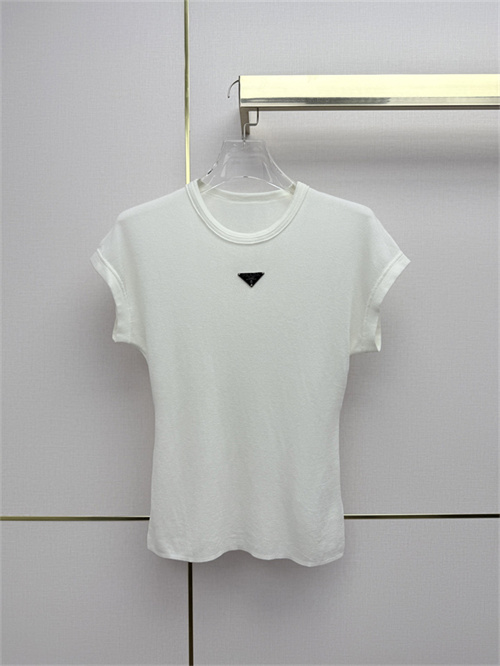 프라다 반팔 티셔츠 P71992 2026/신상