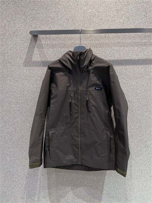 프라다 바람막이 후드 자켓 P26809 2026/신상