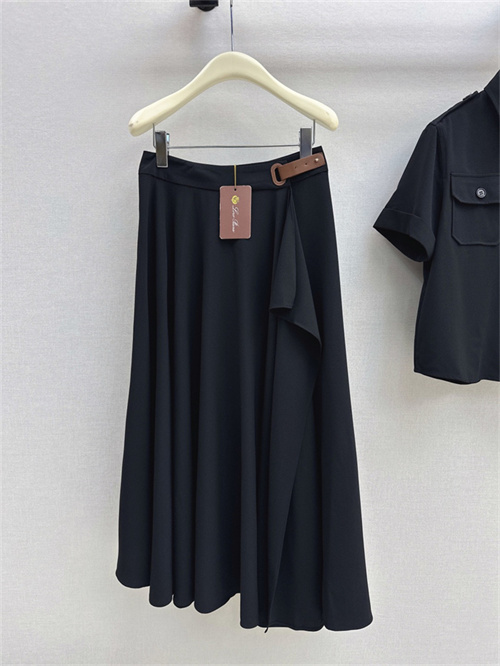 로로피아나 스커트 L72991 2026/신상