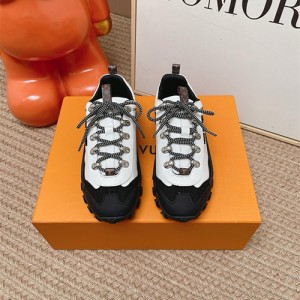 루이비통 남여공용 스니커즈 L57697-2 2026/신상