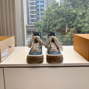 루이비통 남여공용 스니커즈 L90607-1 2026/신상