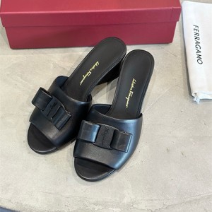 페레가모 여성용 슬리퍼 (굽높이5CM) F45726-1 2026/신상