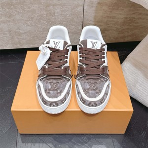 루이비통 남여공용 스니커즈 L49640-2 2026/신상