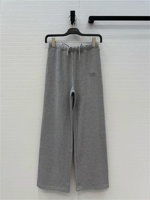 미우미우 캐주얼 바지 M62497 2026/신상